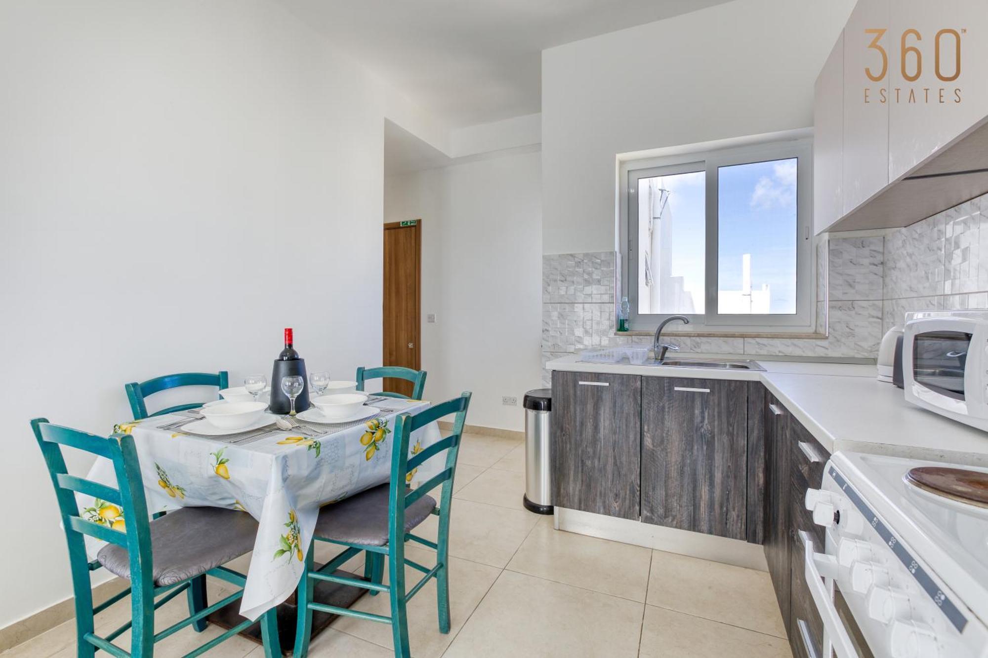 Beautiful 2br Penthouse With Private Terrace & Bbq By 360 Estates Appartement San Pawl il-Baħar